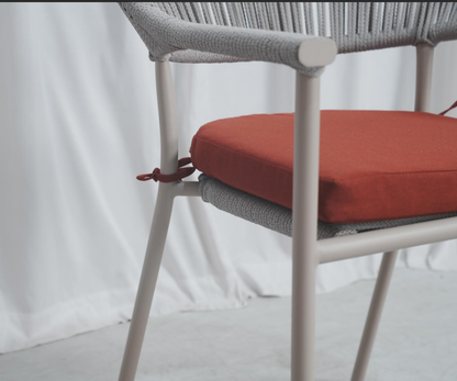outdoor-chair-cushion-detail